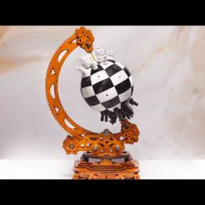 Is This Spherical Board The Future of Chess?!